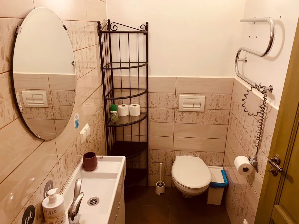 2 apartamentas: WC