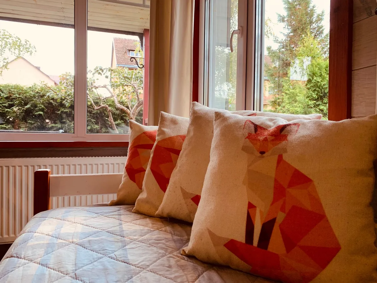 2 apartamentas: kušetė svetainėje
