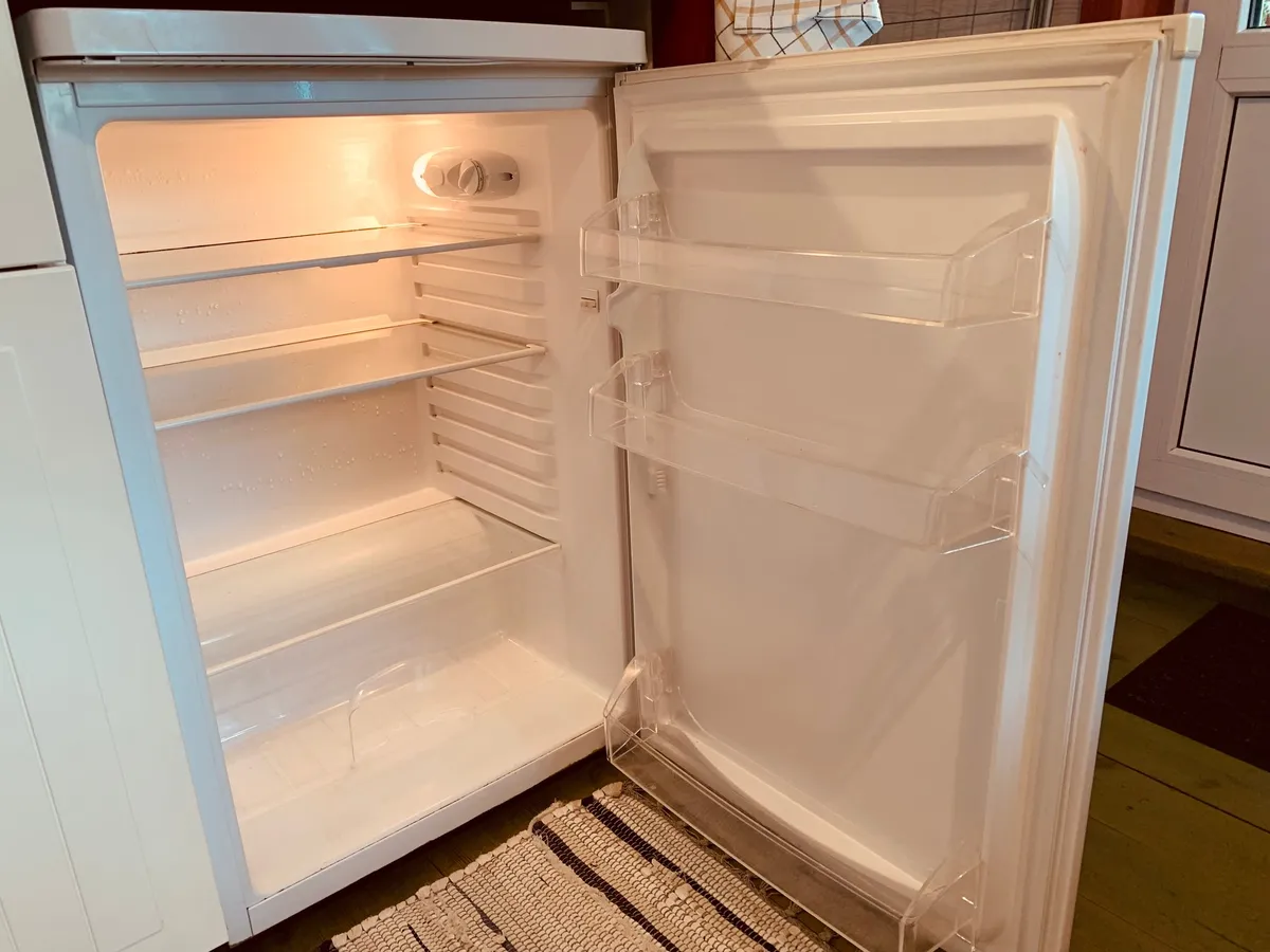 2 apartamentas: šaldytuvas