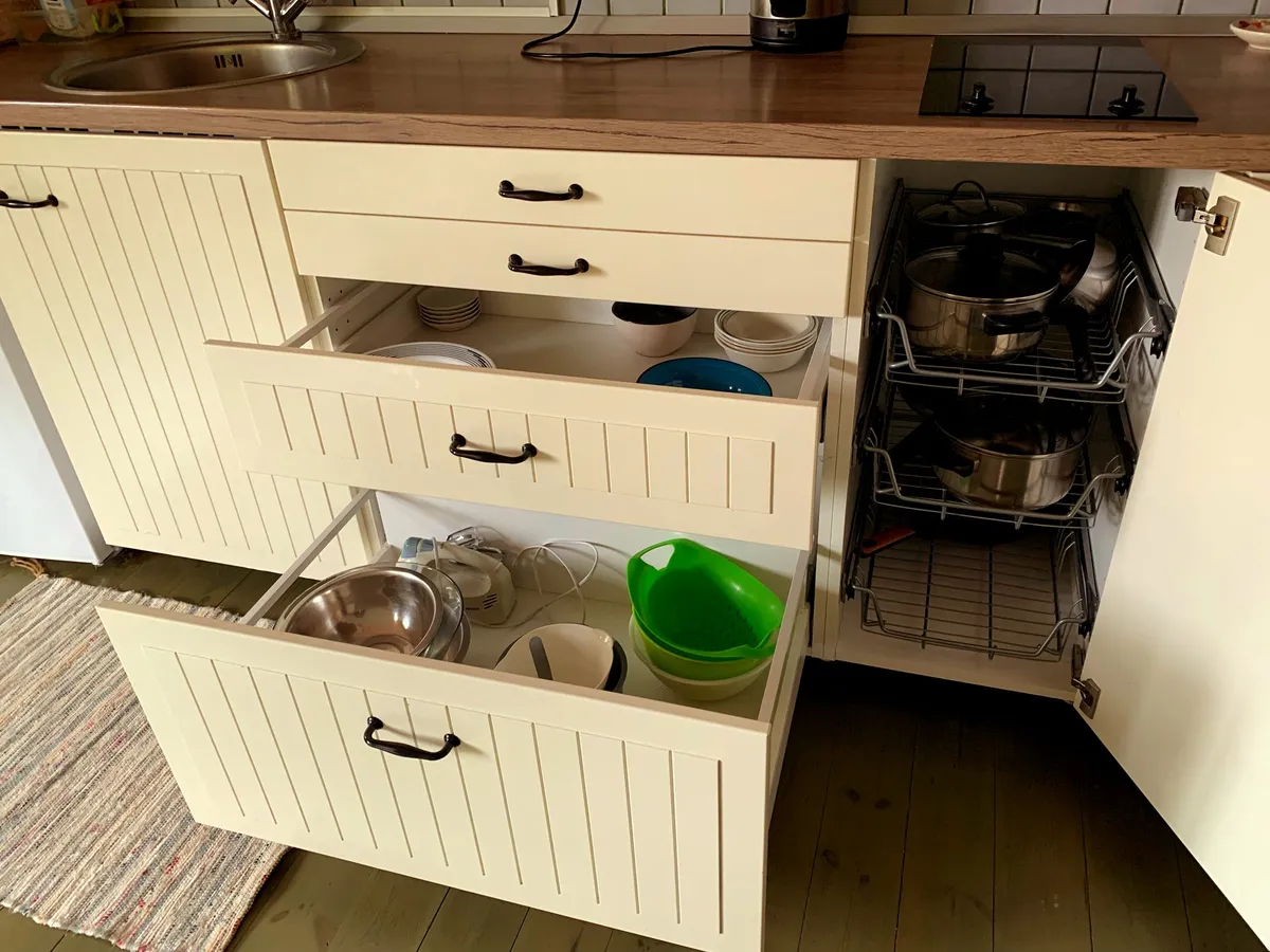 3 apartamentas: indai ir puodai